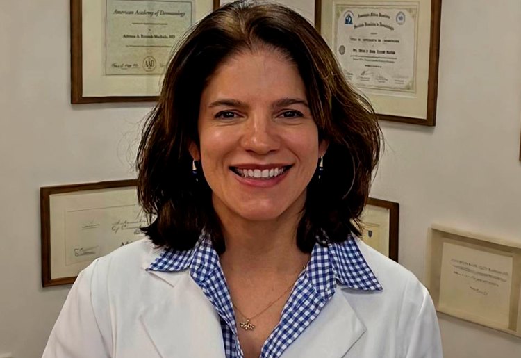 Dra. Adriana Rezende